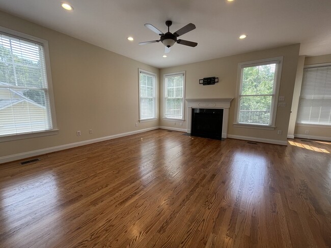 Photo - 102 LittleBranch Trail