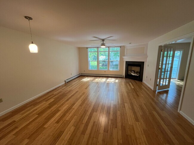 Photo - Spacious  South Burlington Townhouse for Rent - Available 7/1