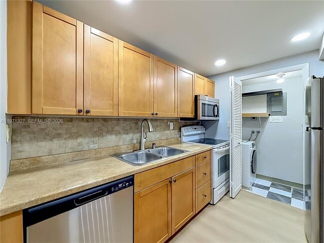 Photo - 210 Lakeview Dr Unit 306