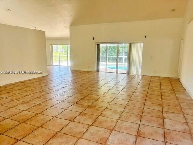 Photo - 16373 NW 16th St