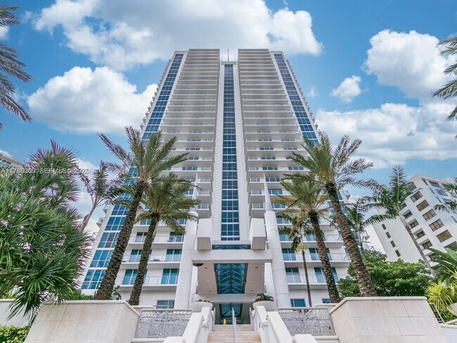 Building Photo - 3101 S Ocean Dr Unit 1707