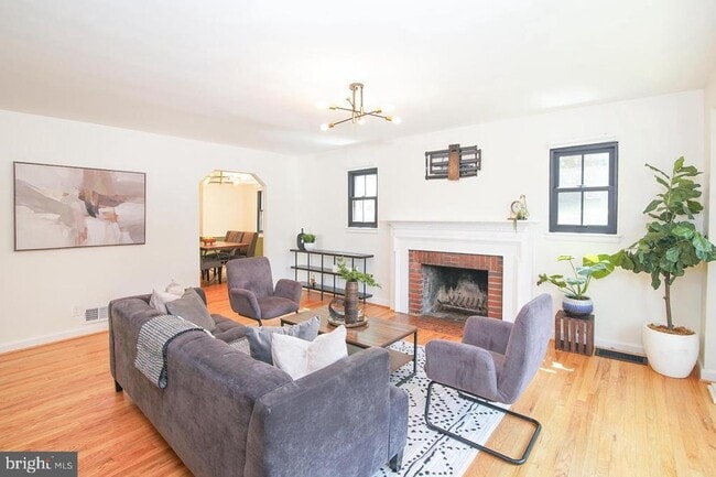 Photo - 5602 Hawthorne St