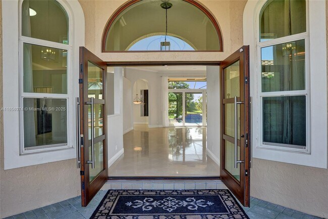 Photo - 2715 Edgewater Ct