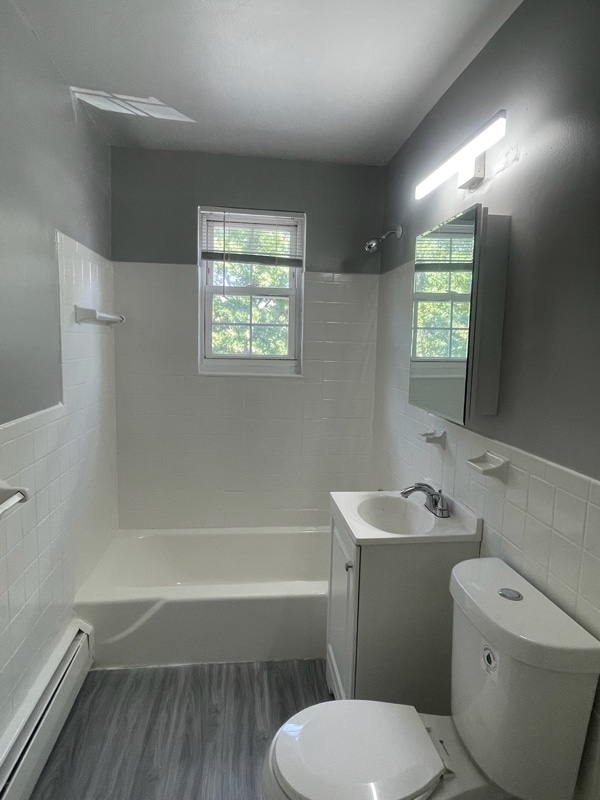 Photo - 1570 Willard Ave