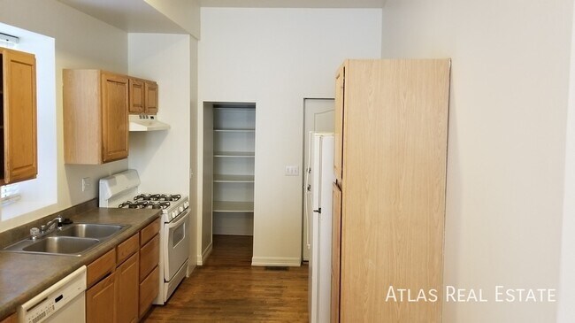 Photo - 2225 W 31st-