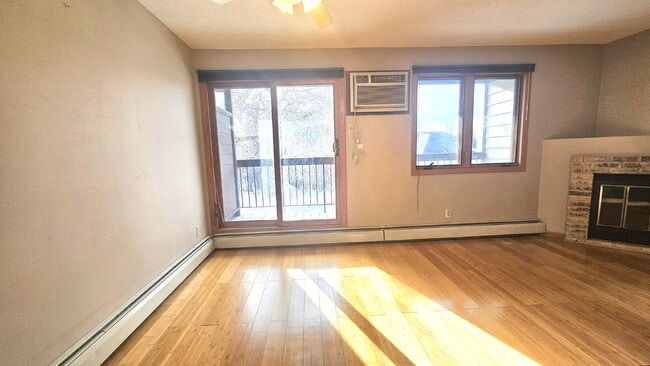 Photo - "Charming 2-Bedroom 1 bath Condo with 1000 Sq Ft of Comfort in Plymouth, MN!"
