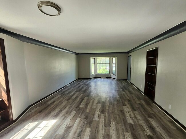 Photo - 18314 Chagrin Blvd