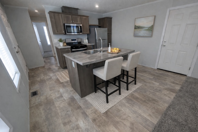 Photo - 16142 Normandy St