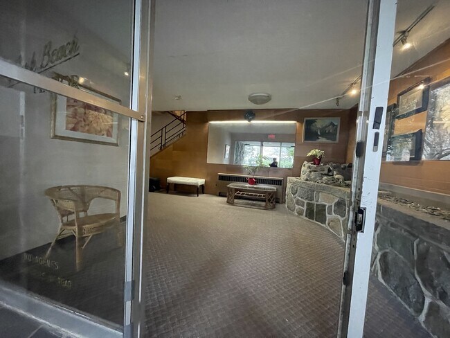 Photo - 1925 Nelson St Unit 203