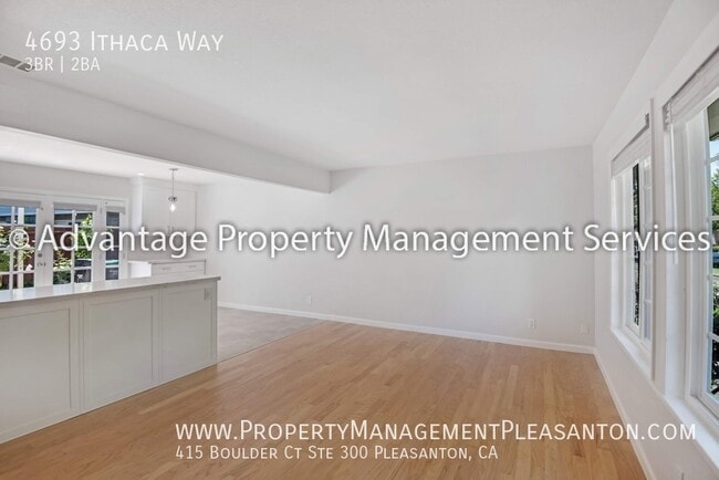 Photo - 4693 Ithaca Way