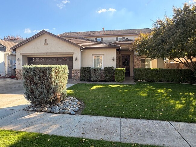 Photo - Lovely 5 Bedroom Home