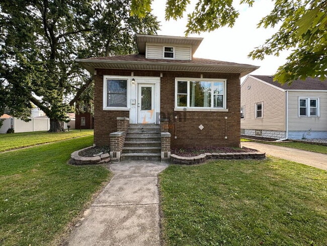 Building Photo - 2123 Davis Ave Rental