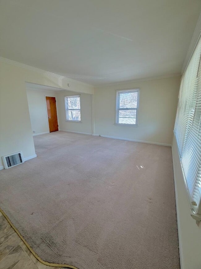 1215 Bliss Dr