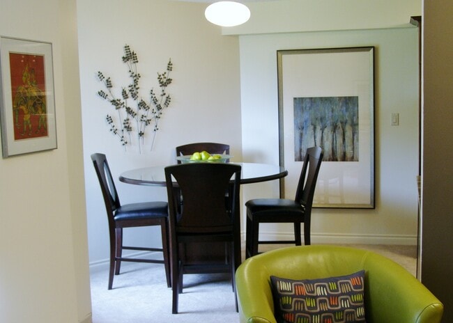 Dining table - 300 Meredith Rd NE