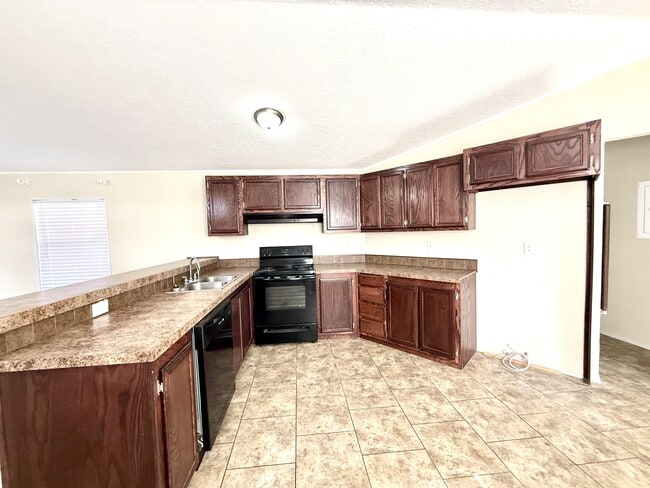 Photo - 291 Golden Dr