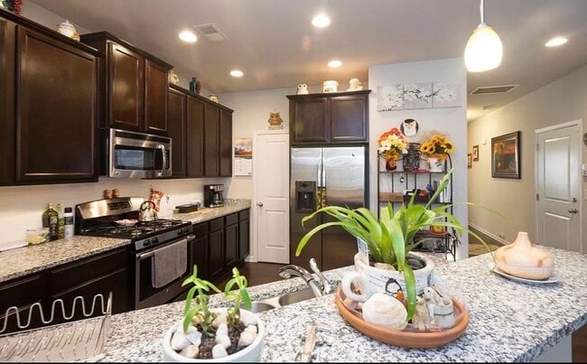 Photo - Wonderful Three Bedroom Home in Northeast Columbia!