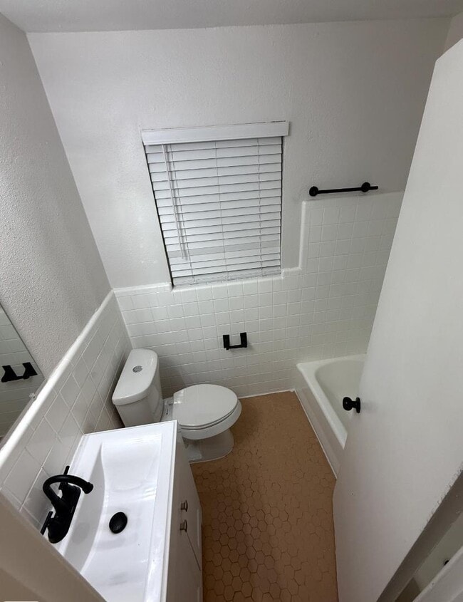 Photo - 146 Doolittle Dr