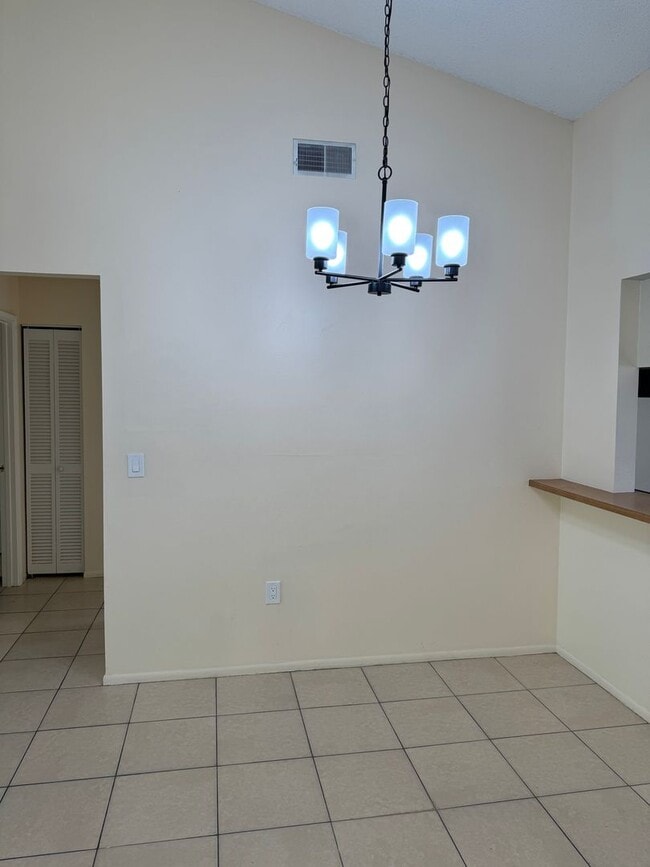 Photo - Spacious 2 bedroom/ 2 bathroom condo in Sarasota