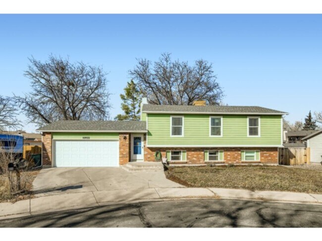 Photo - 10922 Forest Cir