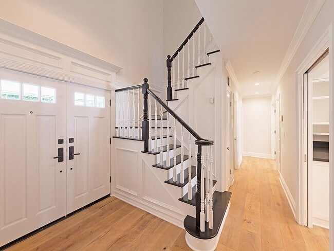 Photo - 5463 Katherine