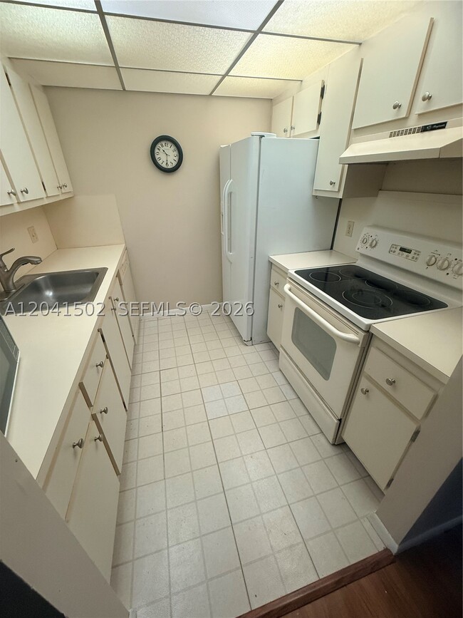 Photo - 200 SW 132nd Way Unit 306L