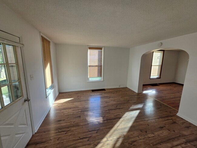 Photo - 3 bedroom house FOR RENT