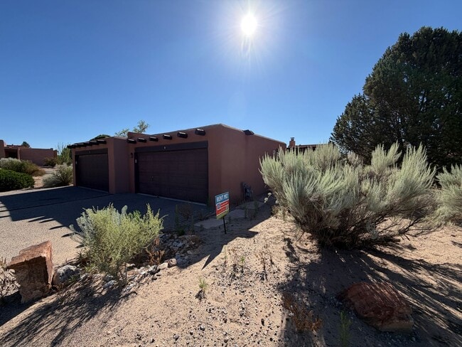Photo - Beautiful Luxury 2 Bedroom Townhome Available in Corrales!