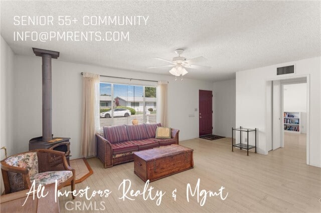 Photo - 880 S Ramona St