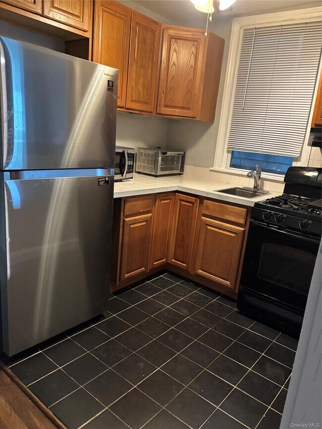 Photo - 145 New Hyde Park Rd Unit 139