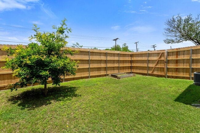 Photo - 1908 Windy Park Dr