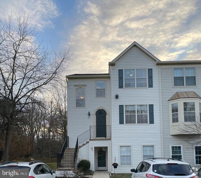 Building Photo - 20 Sandstone Ct Rental