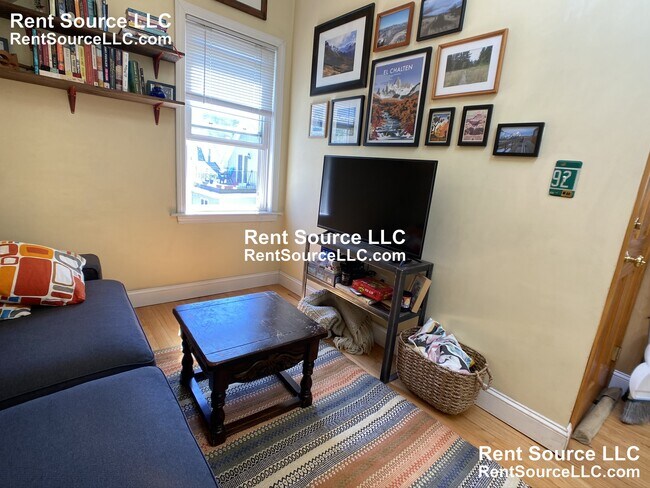 Photo - 20 Radcliffe Rd Unit 3