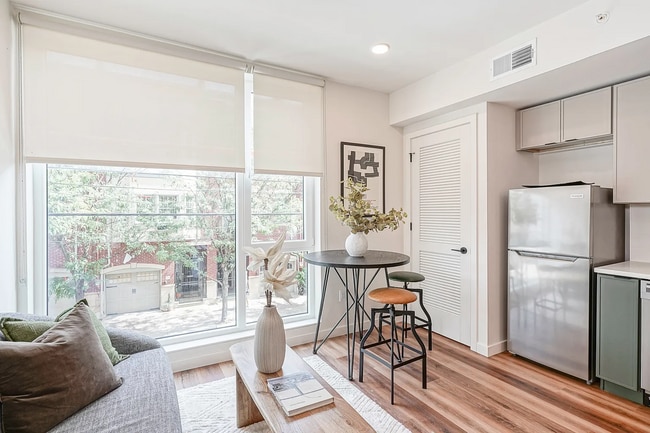 Photo - 1301 Bainbridge St Unit 2 Bedroom