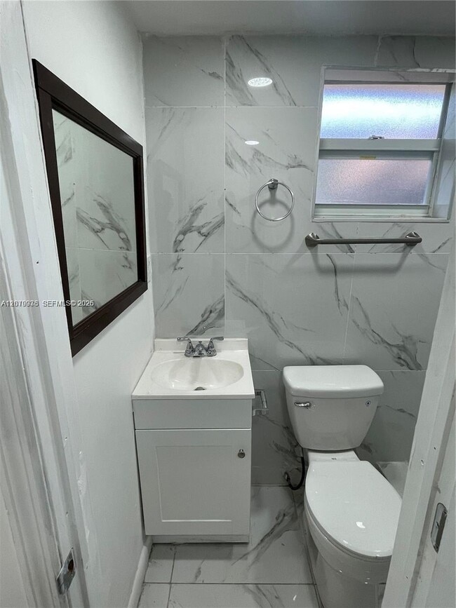 760 NE 168th St Unit 2