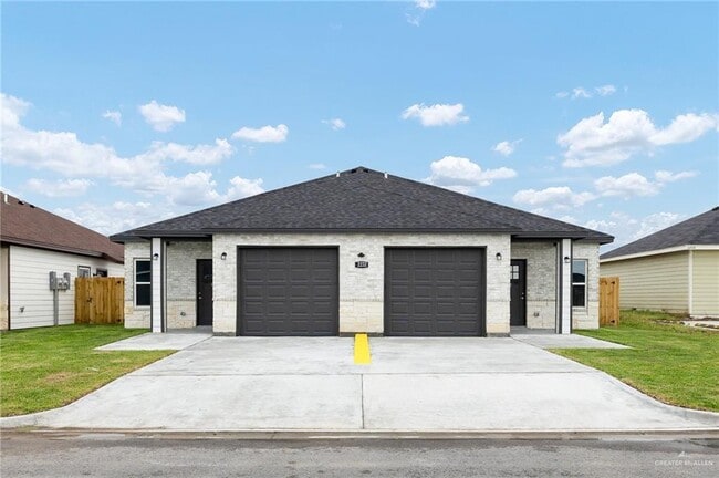 Photo - 2222 N Vly Cir Townhome