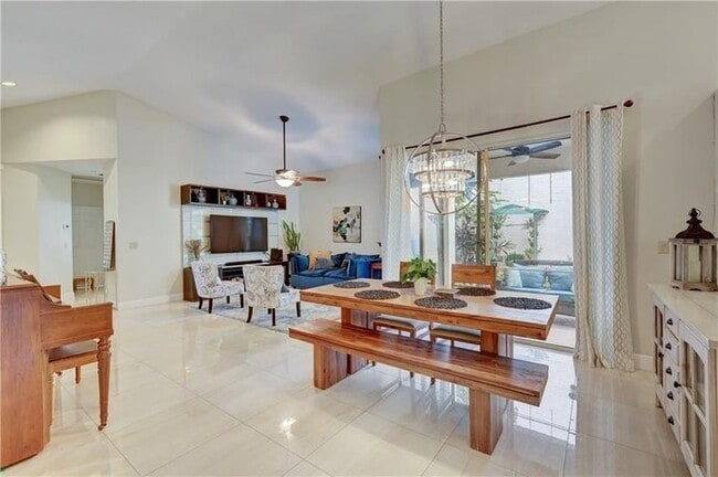 Photo - 8171 Hampton Wood Dr