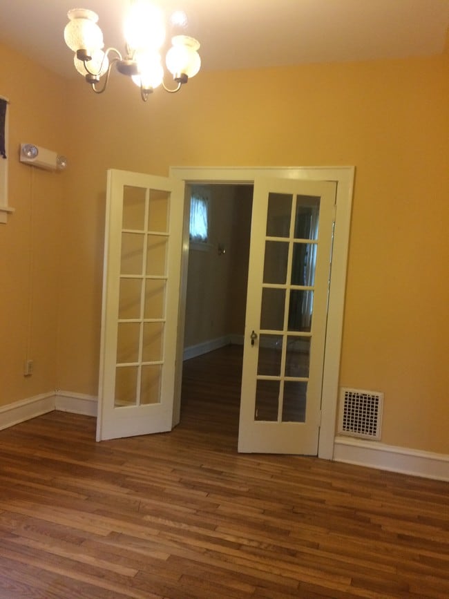 Photo - 172 Howard St