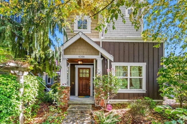Building Photo - 2bd/1.75Ba Seattle Townhouse