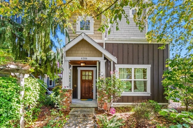 2bd/1.75Ba Seattle Townhouse - 2bd/1.75Ba Seattle Townhouse