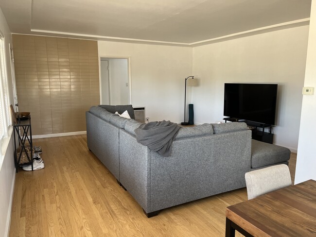 Photo - 7301 W 88th St