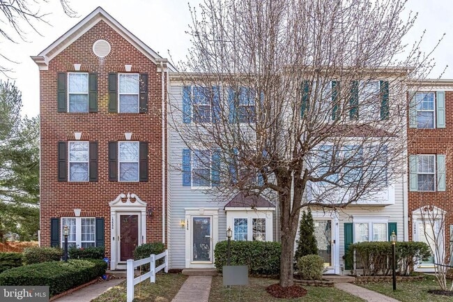 Building Photo - 15656 Three Otters Pl