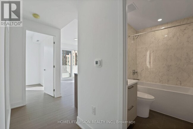 Photo - 36 Olive Ave Unité 1702