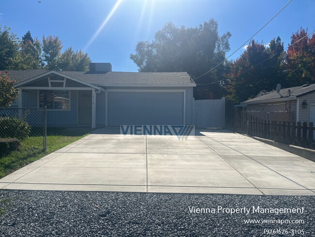 Photo - 8570 Biruta Ave