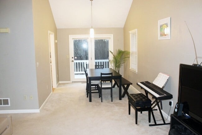 Photo - 19 Hillando Dr