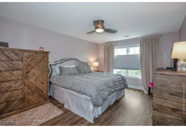 Photo - 1114 Peer Pl Unit Cozy Two Bedroom Condo