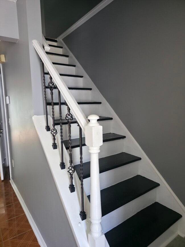Photo - 1746 Nappa Valley Ct SE