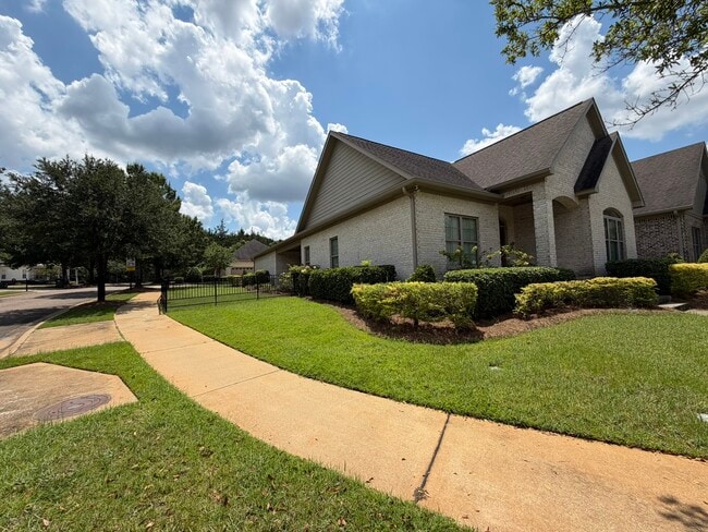 Photo - 201 Kelso Ln