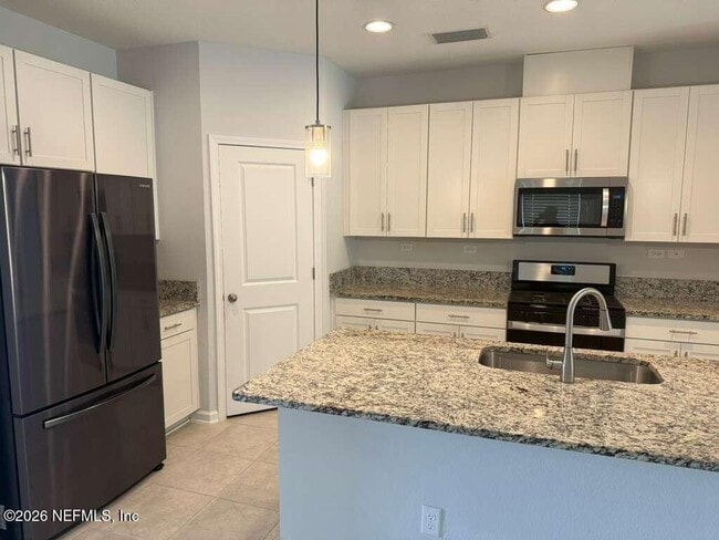 Photo - 230 Wineberry Ln