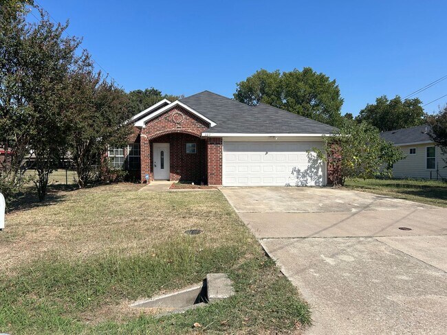 Photo - 222 Wright Blvd