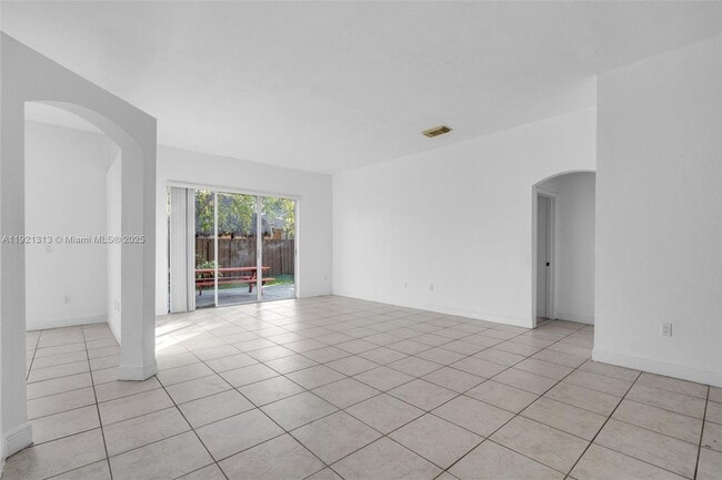 Photo - 8836 NW 168th Ln